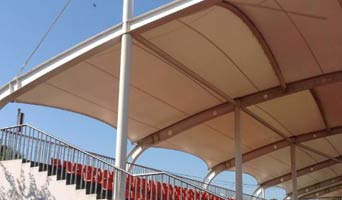 膜材料加工建筑的建造步驟