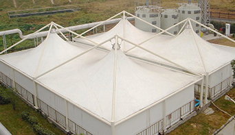 使用反吊膜加蓋收集廢氣的原因