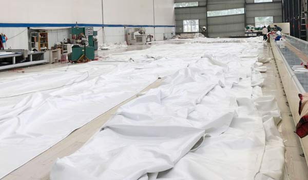 膜結(jié)構(gòu)車棚的膜布加工細(xì)節(jié)